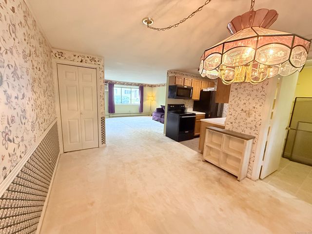 290 Meridian Street APT F, Groton, CT 06340