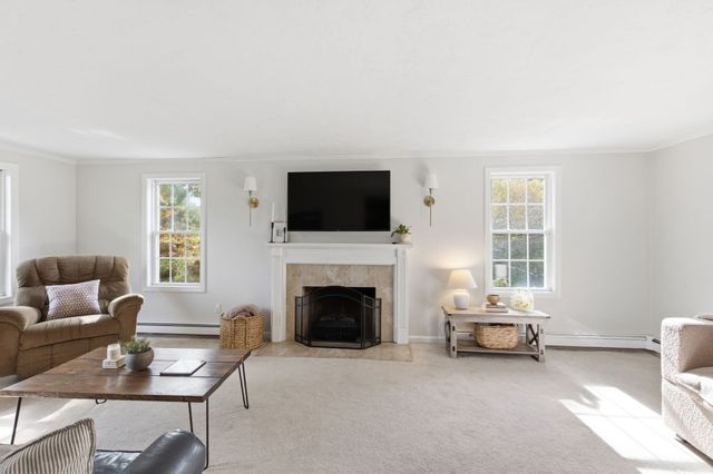45 Wyndham Hill Dr, Plymouth, MA 02360