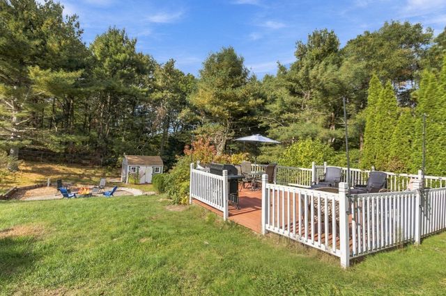 45 Wyndham Hill Dr, Plymouth, MA 02360