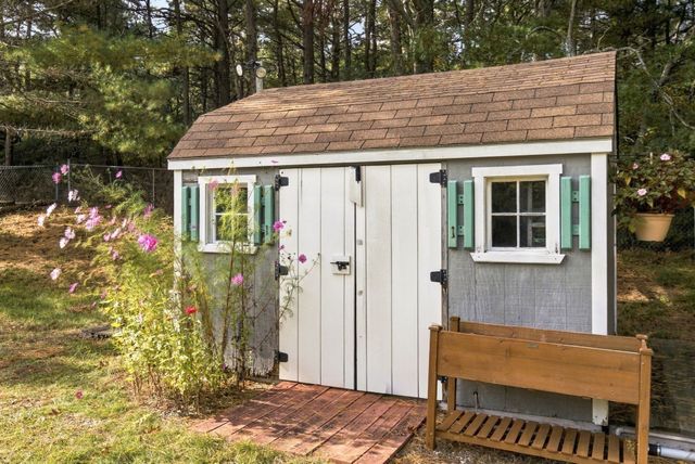 45 Wyndham Hill Dr, Plymouth, MA 02360