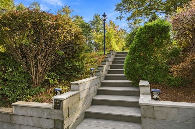 45 Wyndham Hill Dr, Plymouth, MA 02360