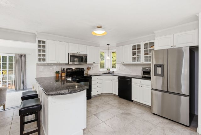45 Wyndham Hill Dr, Plymouth, MA 02360