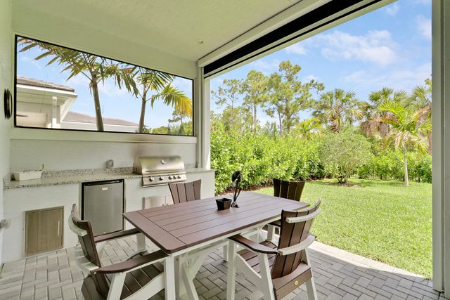13242 Artisan Circle, Palm Beach Gardens, FL 33418
