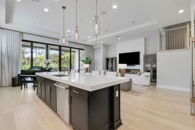 13242 Artisan Circle, Palm Beach Gardens, FL 33418