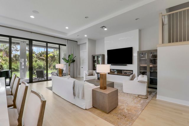 13242 Artisan Circle, Palm Beach Gardens, FL 33418