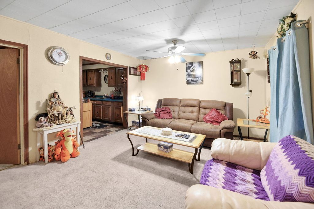 Image 12 of property listing at 811 S Lincoln Boulevard, Centralia, IL 62801