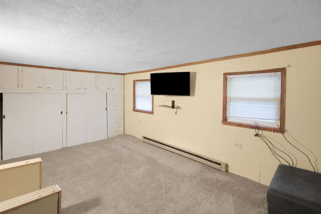 Image 29 of property listing at 811 S Lincoln Boulevard, Centralia, IL 62801