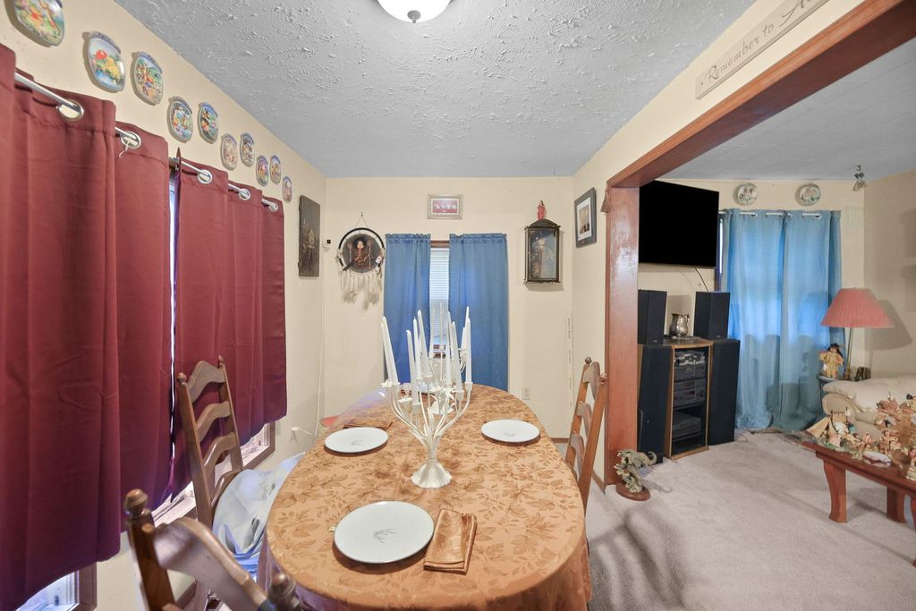 Image 9 of property listing at 811 S Lincoln Boulevard, Centralia, IL 62801