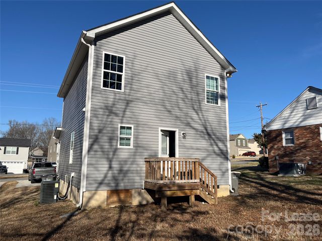1402 Martin Luther King Jr Avenue B, Kannapolis, NC 28083