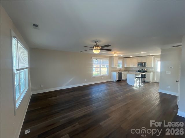 1402 Martin Luther King Jr Avenue B, Kannapolis, NC 28083