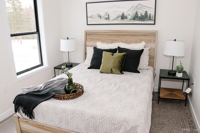 3401 Nuthatch Lane, Marquette, MI 49855