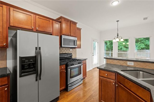 110 Valdosta Avenue, Canton, GA 30114