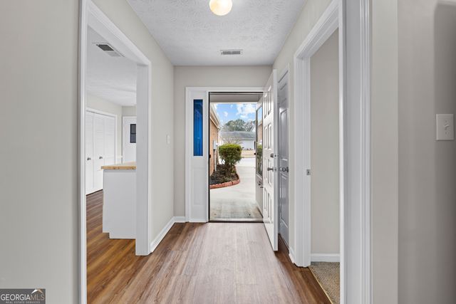 180 Wilbanks Drive, Fayetteville, GA 30215