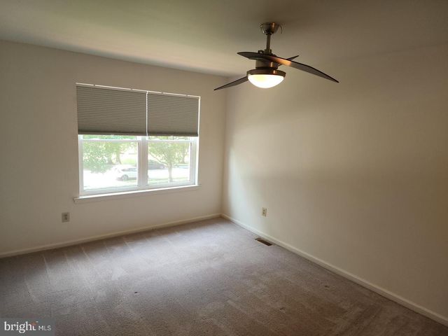 25 FORSYTHIA CT, Lafayette Hill, PA 19444