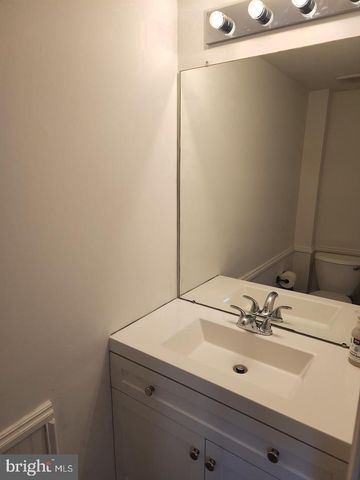 25 FORSYTHIA CT, Lafayette Hill, PA 19444