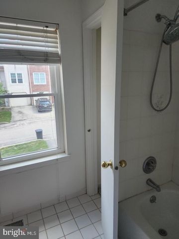 25 FORSYTHIA CT, Lafayette Hill, PA 19444