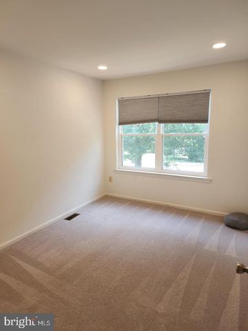 25 FORSYTHIA CT, Lafayette Hill, PA 19444
