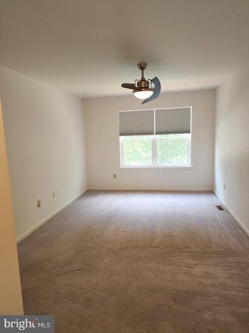 25 FORSYTHIA CT, Lafayette Hill, PA 19444