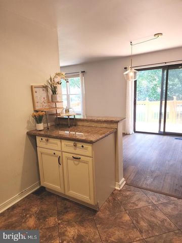 25 FORSYTHIA CT, Lafayette Hill, PA 19444