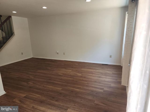 25 FORSYTHIA CT, Lafayette Hill, PA 19444