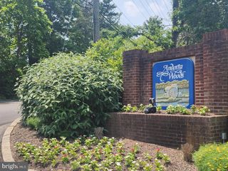 25 FORSYTHIA CT, Lafayette Hill, PA 19444