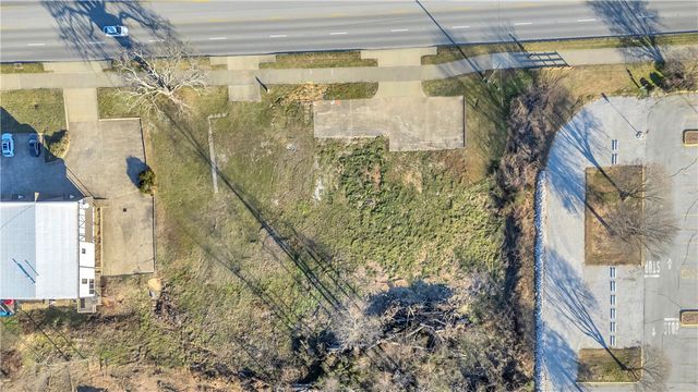 605 Walton Boulevard, Bentonville, AR 72712