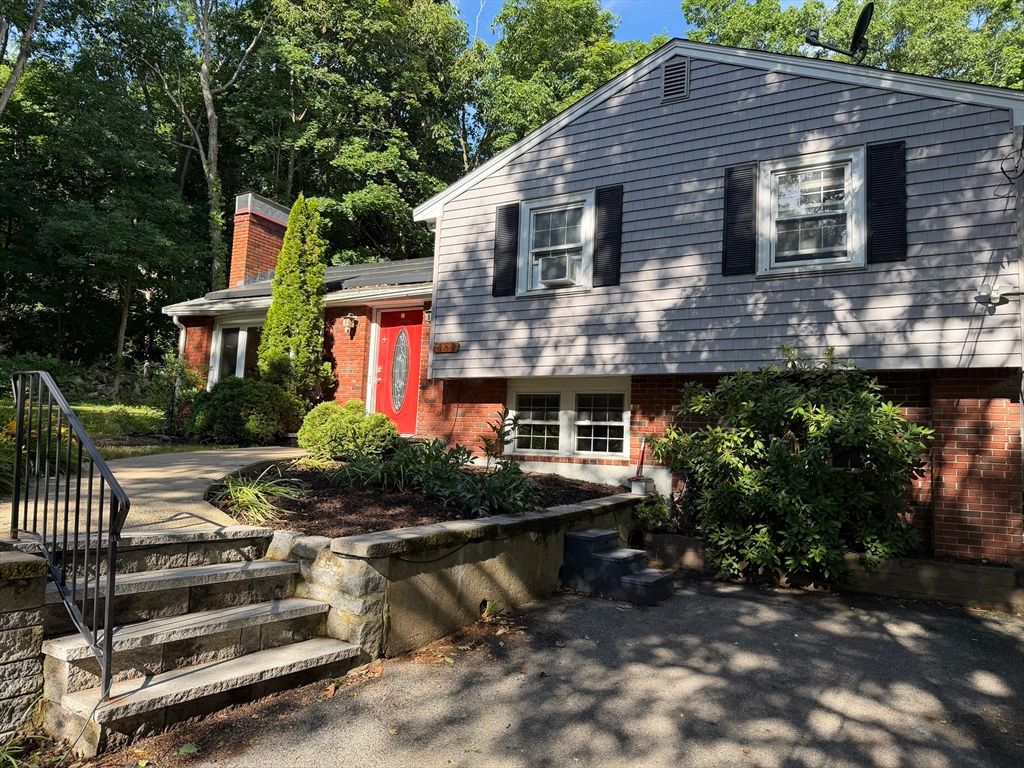 484 Essex, Weymouth, MA 02188