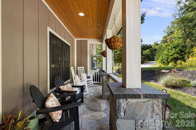 14 Sugarland Ridge Trail, Fairview, NC 28730