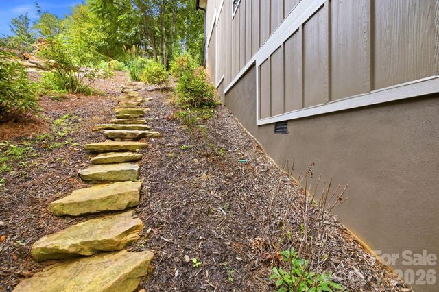 14 Sugarland Ridge Trail, Fairview, NC 28730