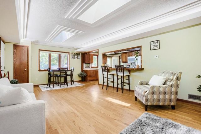 558 113th Lane NW, Coon Rapids, MN 55448