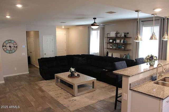 3850 E BALSAM Drive, Chandler, AZ 85286