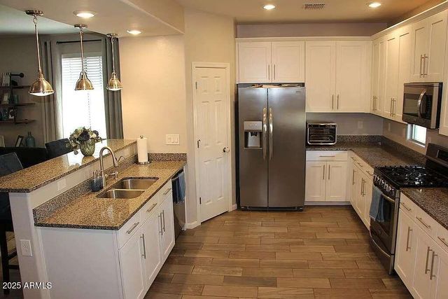 3850 E BALSAM Drive, Chandler, AZ 85286