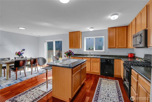 21545 SE 298th Place, Kent, WA 98042