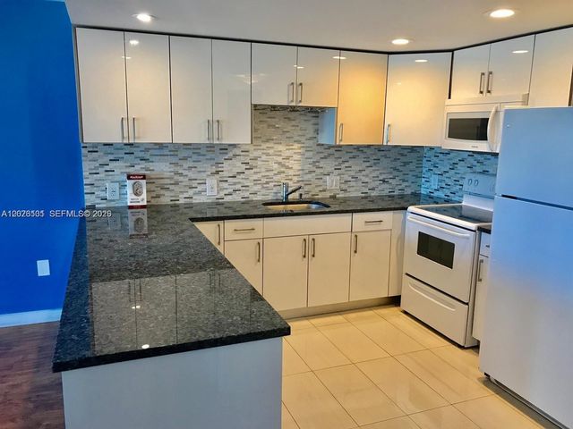 13155 Ixora Ct 907, North Miami, FL 33181