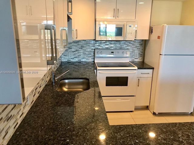 13155 Ixora Ct 907, North Miami, FL 33181