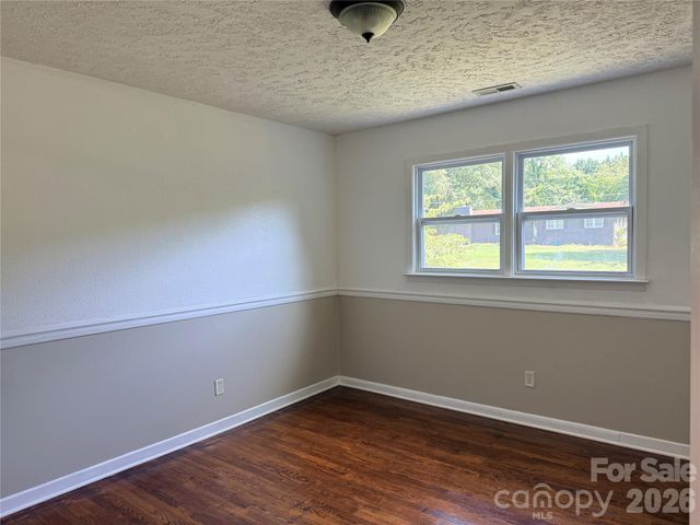 267 Hoopaugh Avenue, Ellenboro, NC 28040