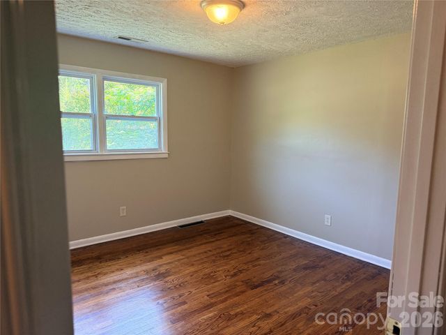 267 Hoopaugh Avenue, Ellenboro, NC 28040