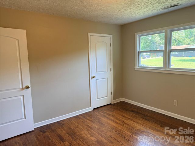 267 Hoopaugh Avenue, Ellenboro, NC 28040