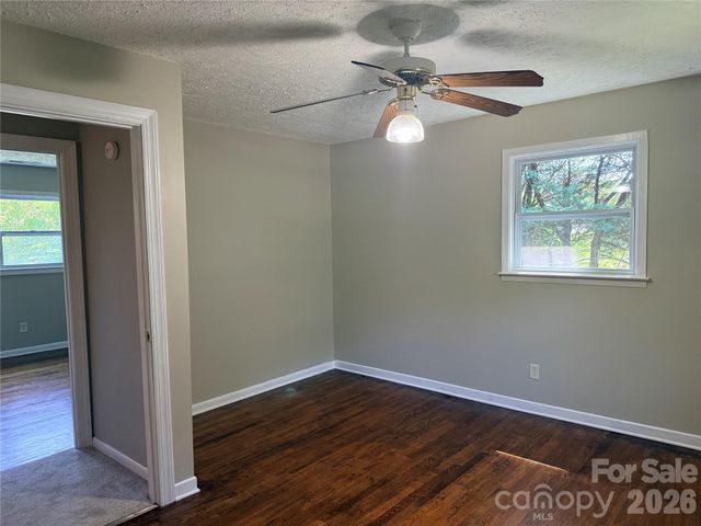 267 Hoopaugh Avenue, Ellenboro, NC 28040
