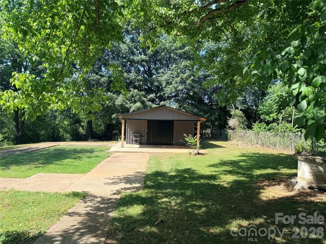 267 Hoopaugh Avenue, Ellenboro, NC 28040