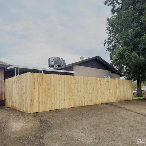 2000 Avondale Drive, Bakersfield, CA 93306