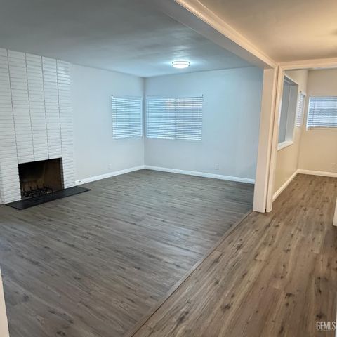 2000 Avondale Drive, Bakersfield, CA 93306