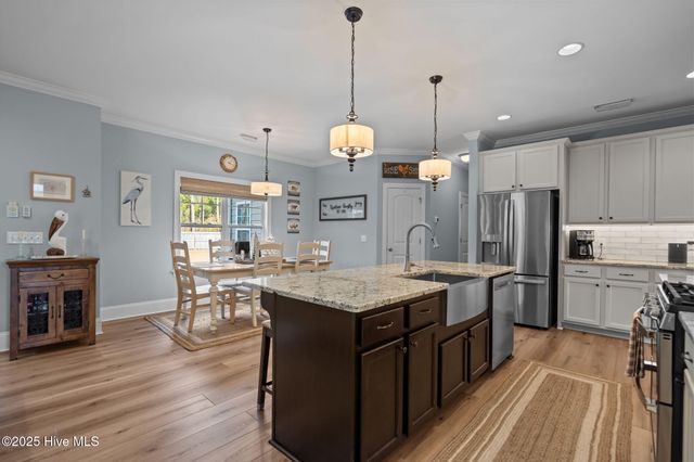 426 Canter Crest Road, Hampstead, NC 28443