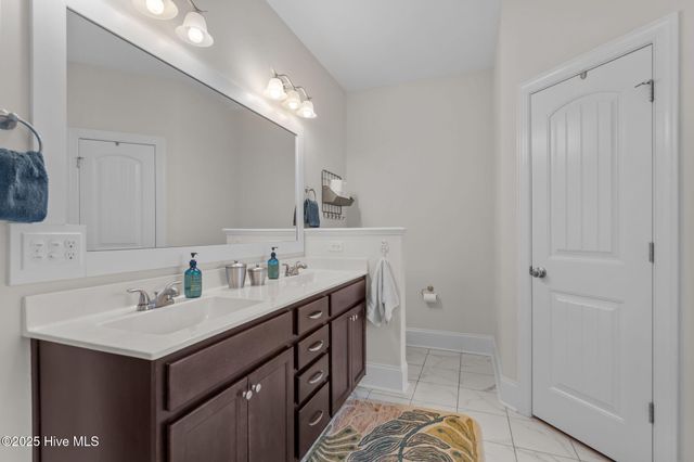 426 Canter Crest Road, Hampstead, NC 28443