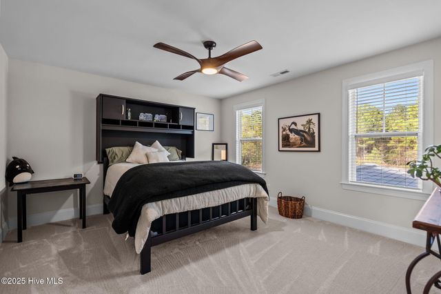 426 Canter Crest Road, Hampstead, NC 28443