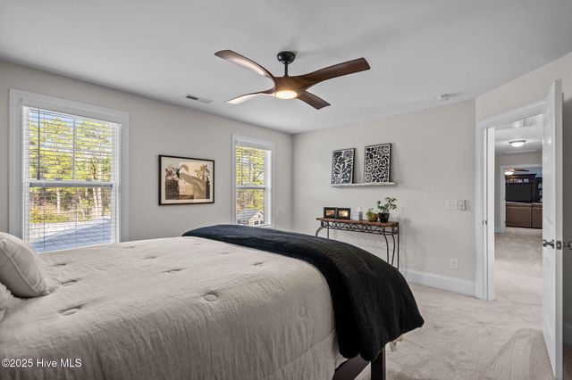 426 Canter Crest Road, Hampstead, NC 28443