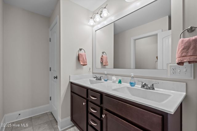 426 Canter Crest Road, Hampstead, NC 28443