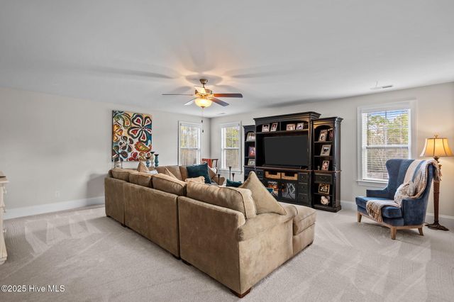 426 Canter Crest Road, Hampstead, NC 28443