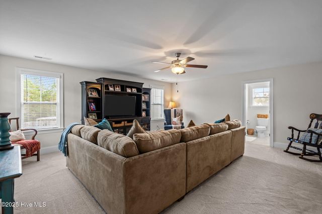 426 Canter Crest Road, Hampstead, NC 28443