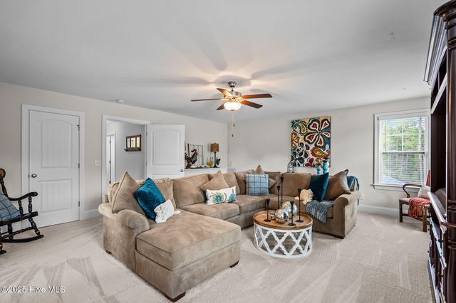 426 Canter Crest Road, Hampstead, NC 28443